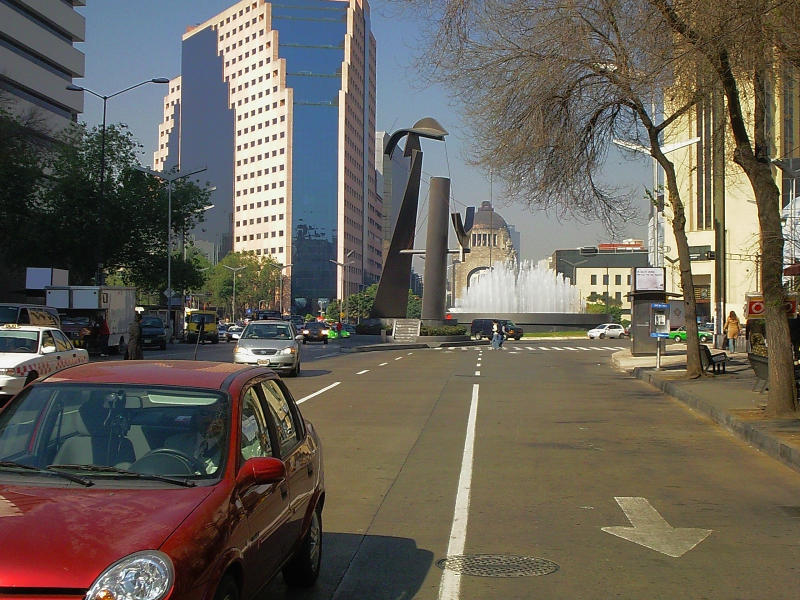 alt (Monumento de la Revolucion) und neu 