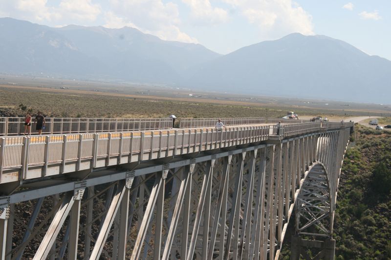 Steelbridge ber den Colorado, Touriattraktion