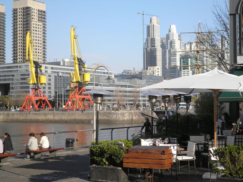 Puerto Maderno, schickes modernisiertes Hafenviertel